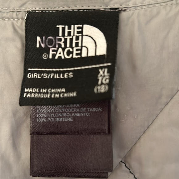Size XL (18) girls lightweight The North Face gathered waist long jacket. - Picture 6 of 6